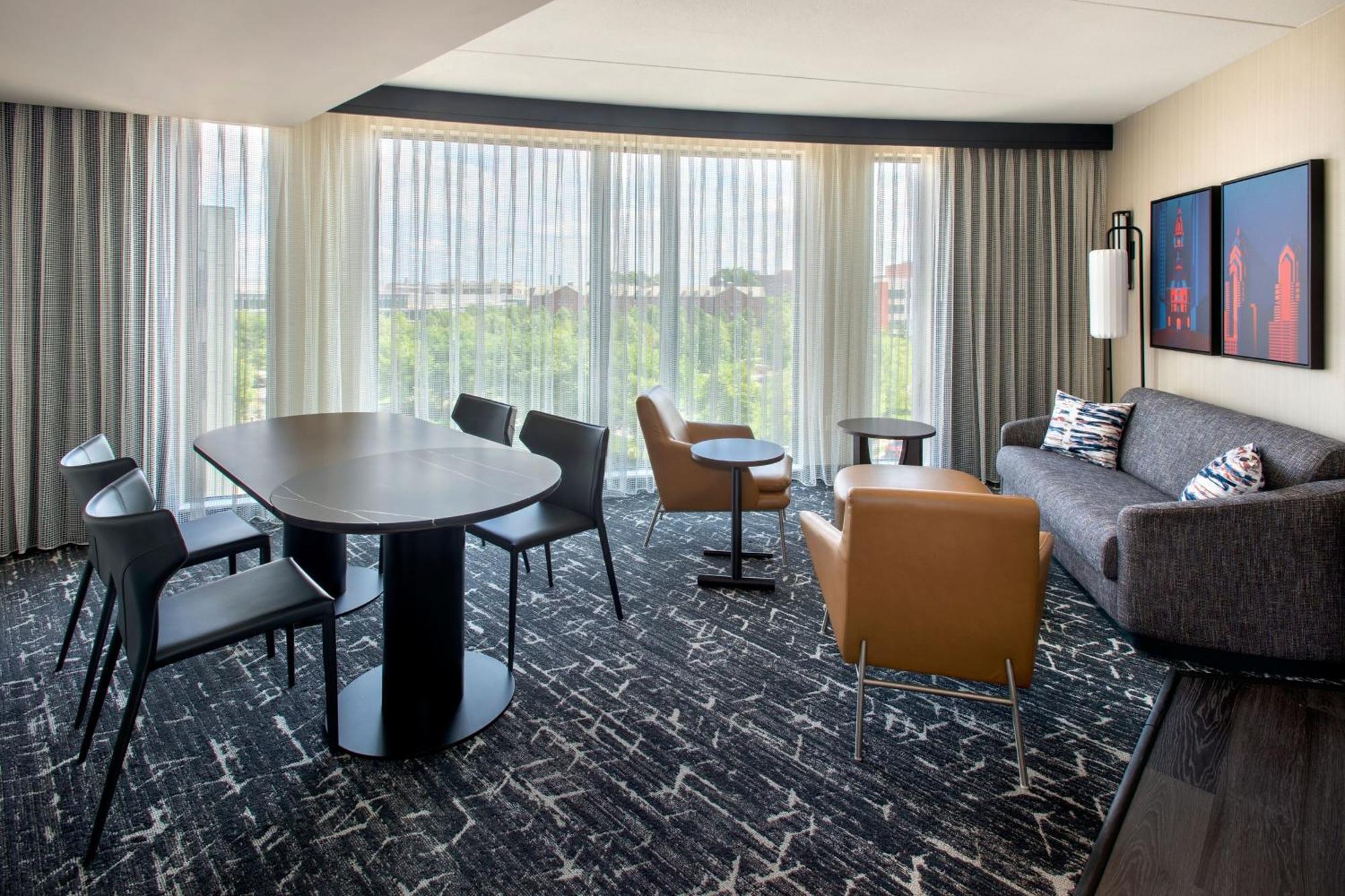 Courtyard By Marriott South At The Navy Yard Hotel